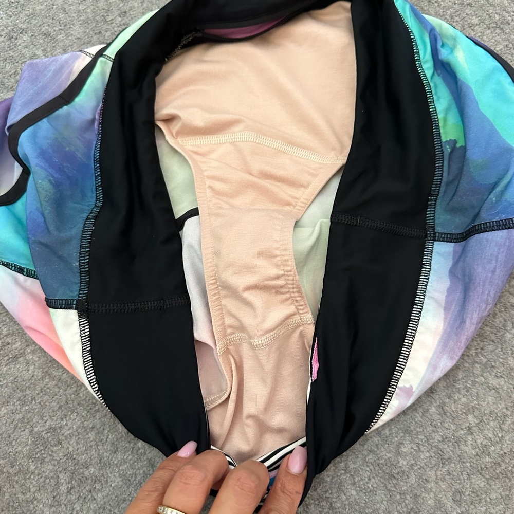lululemon athletica Multicolor Abstract Athletic Shorts - Picture 7 of 7